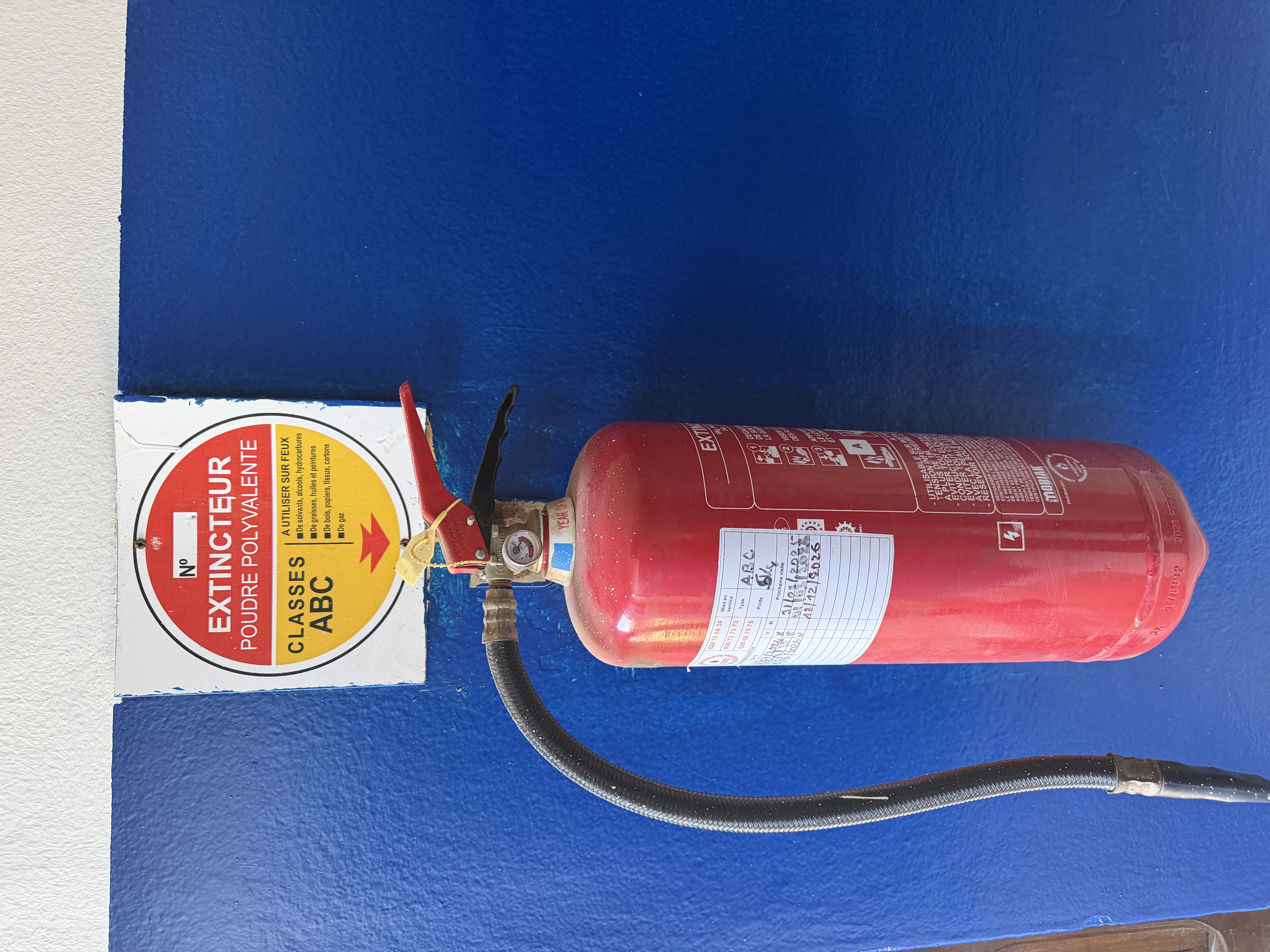 Extincteur 6Kg Poudre ABC — Portable